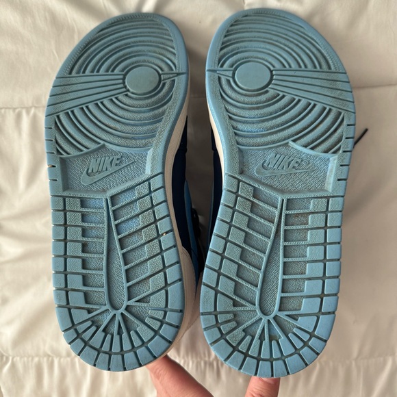 Nike Air Jordan 1 Retro High 'CP3' Sneakers - Picture 6 of 7